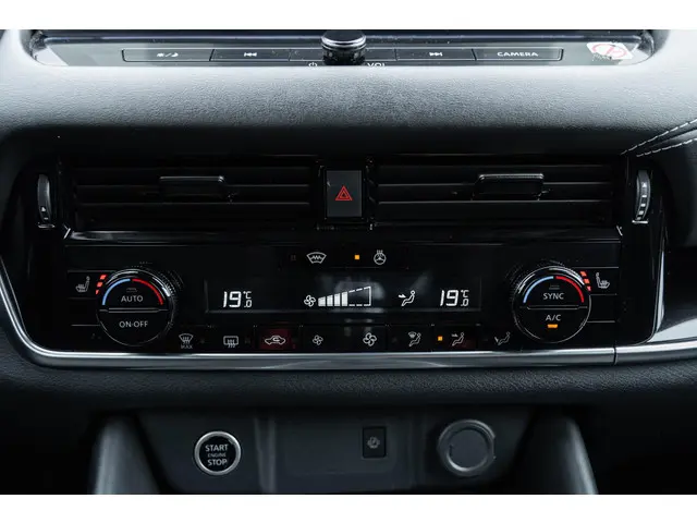 Nissan QASHQAI 1.3 MHEV N-Connecta 2022 Benzine 34