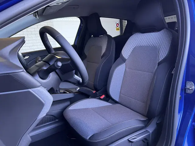 Mitsubishi Colt 1.0T Intense 2024 Benzine 22