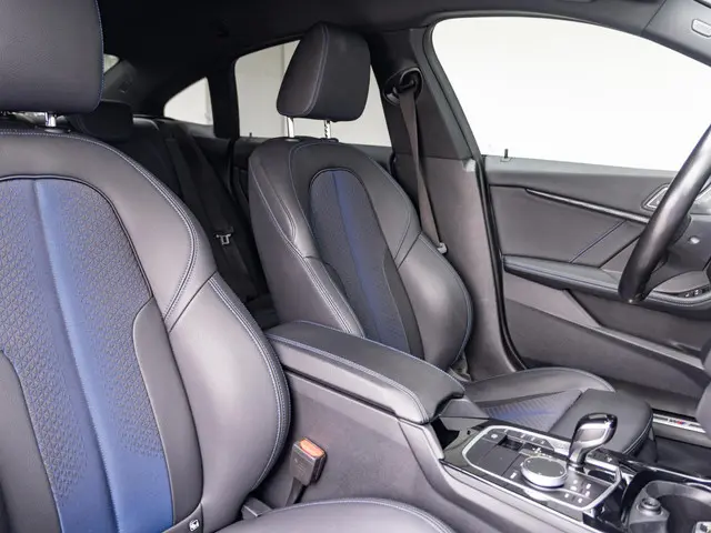 BMW 2 Serie Gran Coupé 218i 2022 Benzine 10