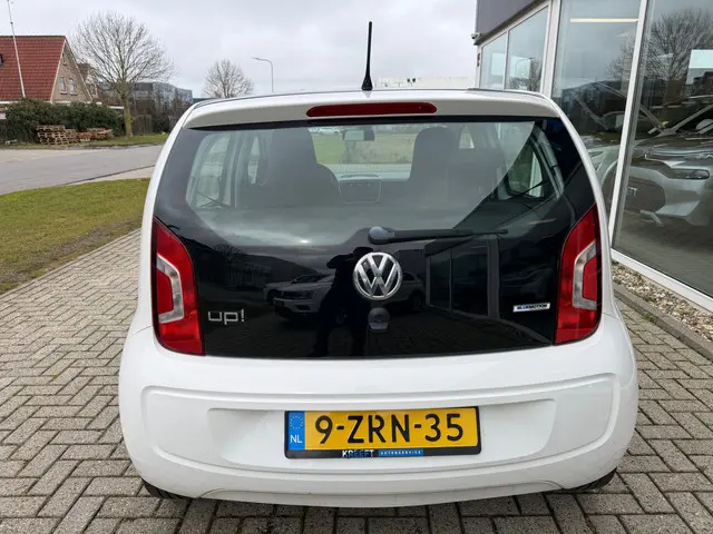 Volkswagen up! 1.0 move up! BlueMotion 2015 Benzine 7