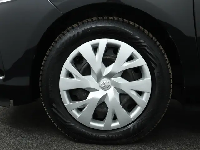 Toyota Yaris 1.5 Hybrid Dynamic 2020 Hybride Benzine 38