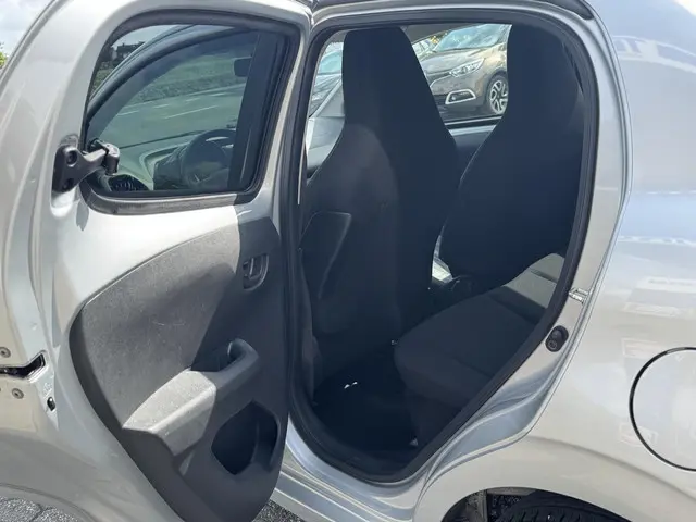 Peugeot 108 1.0 e-VTi Allure 2019 Benzine 17