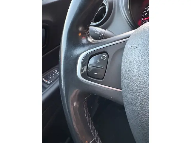 Renault Captur 1.2 TCe Bose 2019 Benzine 14