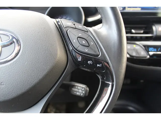 Toyota C-HR 1.8 Hybrid Active 2019 Hybride Benzine 19