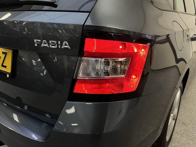 Škoda Fabia Combi 1.2 TSI JOY 2017 Benzine 26