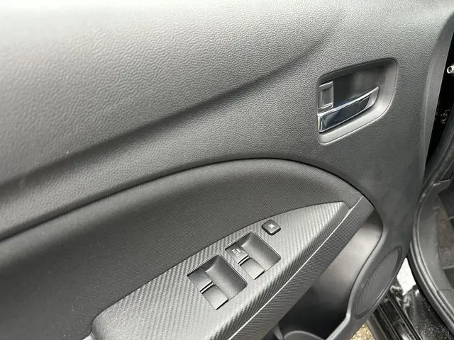 Mitsubishi Space Star 1.2 Intense 2022 Benzine 12