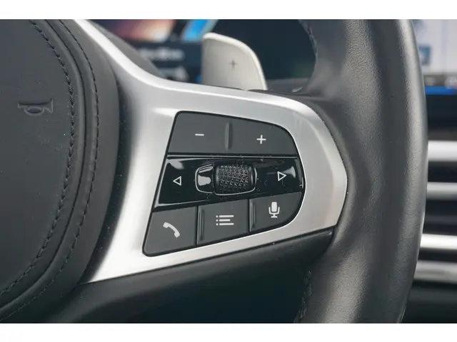 BMW 3 Serie 330e 2023 Hybride Benzine 16