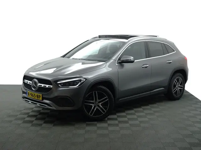 Mercedes-Benz GLA 200 Premium Luxury Aut- 2020 Benzine 25