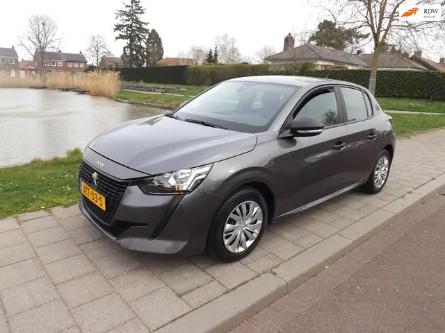 Peugeot 208 1.2 PureTech Like 2021 Benzine