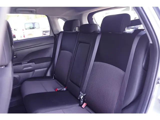 Mitsubishi ASX 1.6 Cleartec Intense 2019 Benzine 36