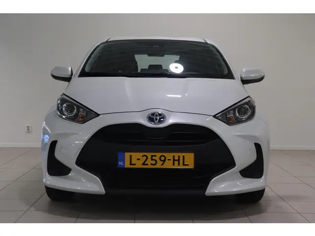 Toyota Yaris 1.5 Hybrid Active, 2021 Hybride Benzine 10