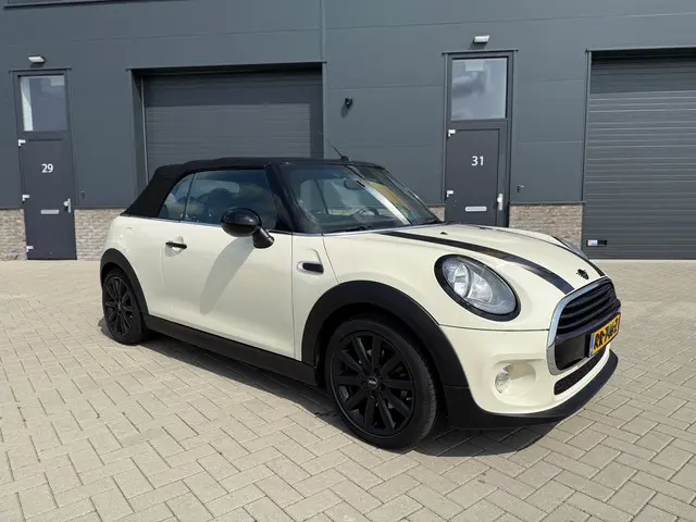 MINI Cooper Cabrio Mini 1.5 Business 2018 Benzine 12
