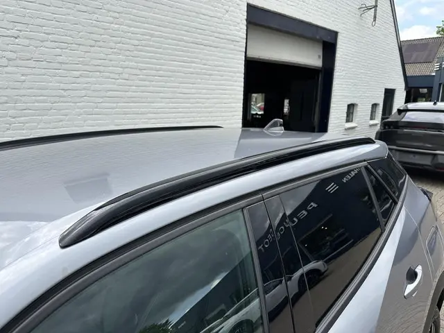 Peugeot 2008 1.2 Turbo 100 PK Allure 2023 Benzine 17
