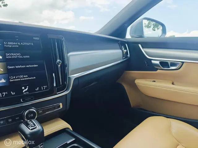 Volvo V90 2.0 T5 prachtige auto 2017 Benzine 23