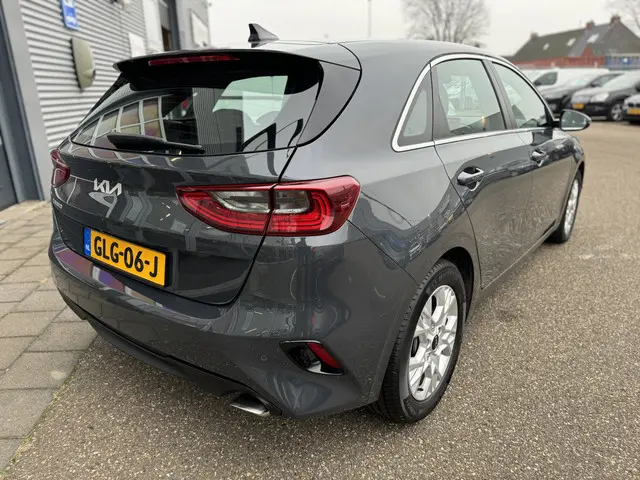 Kia Ceed 1.0 T-GDi DynamicLine 2022 Benzine 8