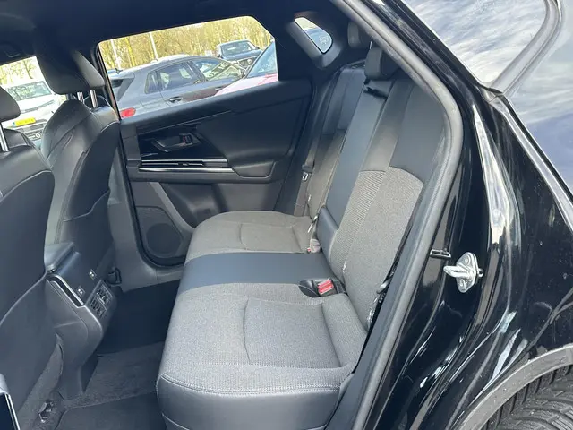 Toyota bZ4X Dynamic 71 kWh 2024 Elektrisch 11