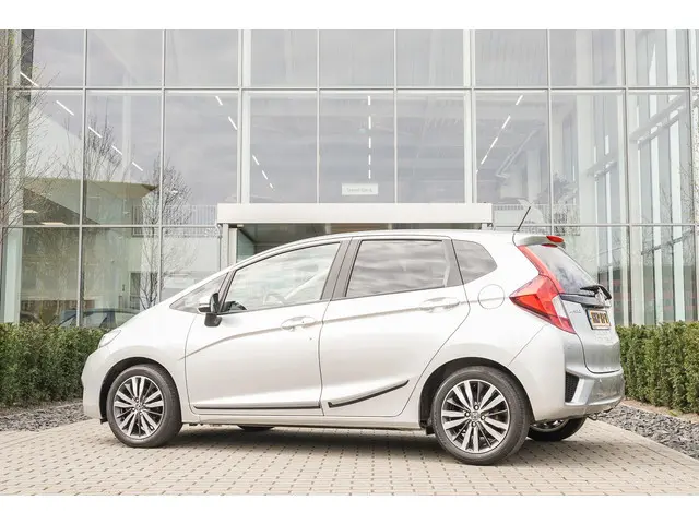 Honda Jazz 1.3i VTEC ELEGANCE 2017 Benzine 24