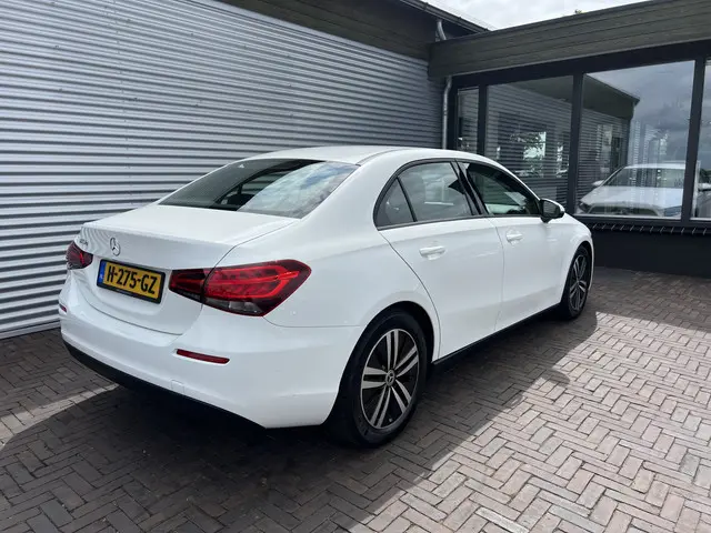 Mercedes-Benz A-Klasse 180 2020 Benzine 19