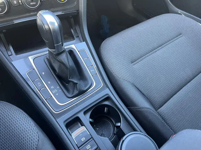 Volkswagen Golf 1.4 TSi DSG Highline 2017 Benzine 16