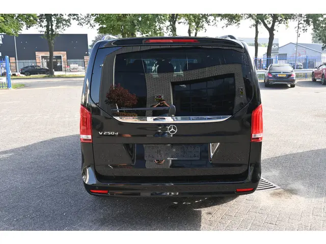 Mercedes-Benz V-Klasse 250d Lang DC 2023 Diesel 15
