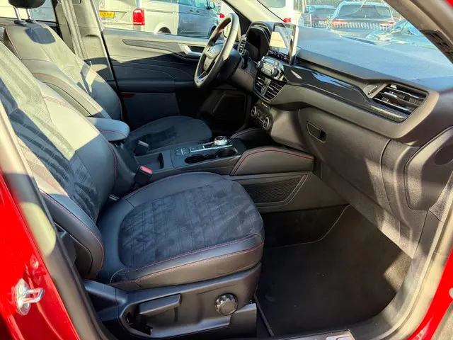 Ford Kuga 2.5 PHEV ST-Line X 2022 Hybride Benzine 30