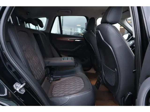 BMW X1 xDrive20i HIGH EXECUTIVE 2017 Benzine 24
