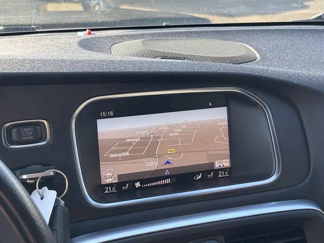 Volvo V40 1.5 T3 R-Design 2019 Benzine 20