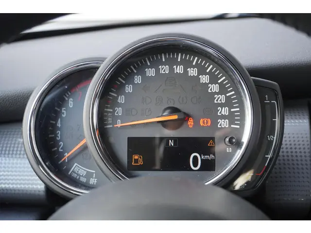 MINI 3-Deurs Cooper C 2019 Benzine 19