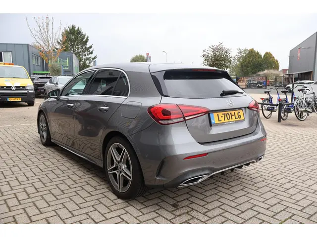 Mercedes-Benz A-Klasse 250 Premium Plus 2018 Benzine 3