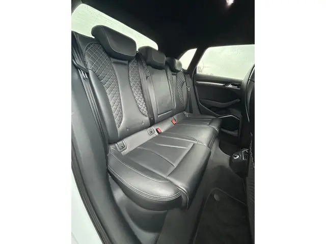 Audi RS3 A3 Sportback 2.5 TFSI quattro 2018 Benzine 75