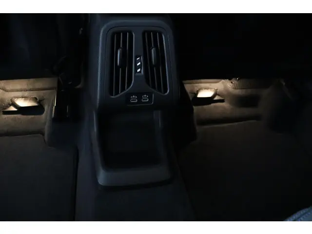 BMW X1 xDrive23i 2026 Benzine 36