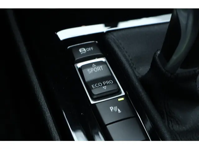 BMW X2 sDrive20i Executive 2018 Benzine 32