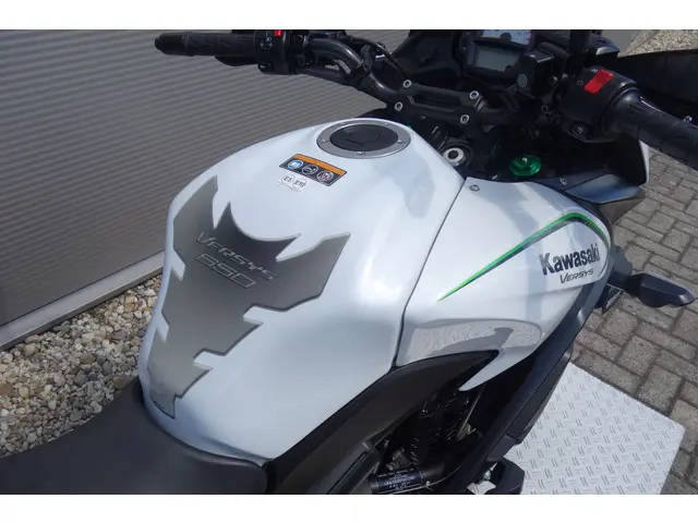 Kawasaki Versys 650 GRAND TOURER 2018 Benzine 13