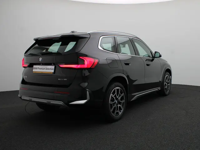 BMW X1 sDrive18i 2023 Benzine 2