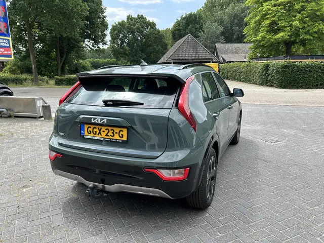 Kia Niro EV DynamicLine 64.8 kWh 2024 Elektrisch 6