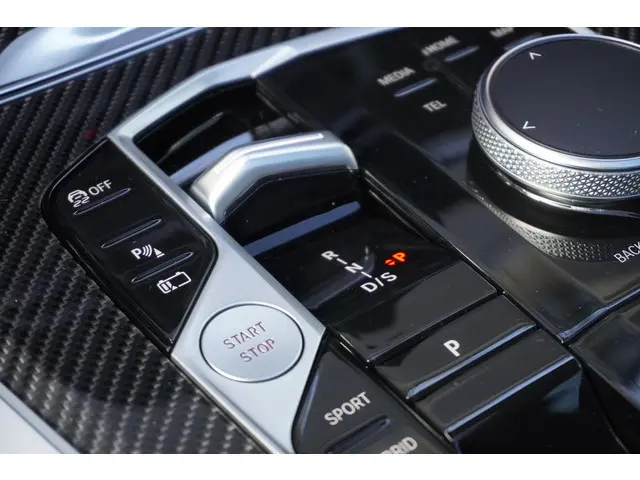 BMW X5 xDrive50e 2025 Hybride Benzine 12