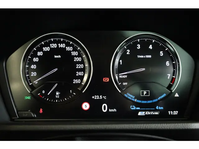 BMW X2 xDrive25e 2021 Hybride Benzine 12