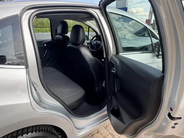 Citroën C3 1.2 PureTech Collection 2015 Benzine 18