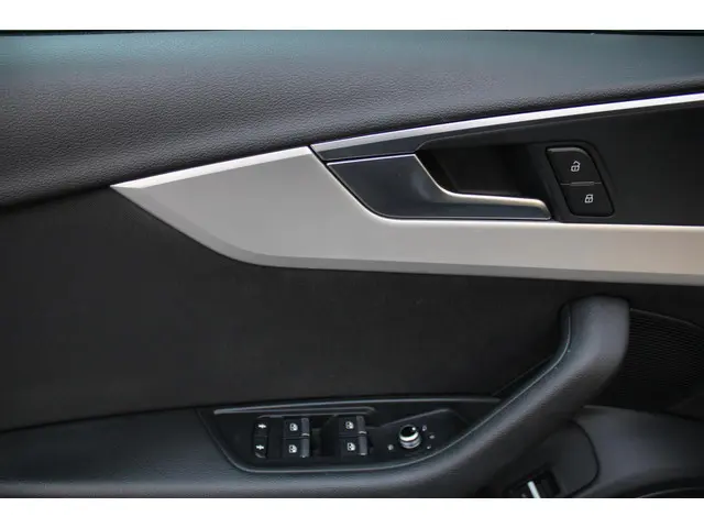 Audi A4 AVANT 1.4 TFSI Design Pro Line Plus 2017 Benzine 11