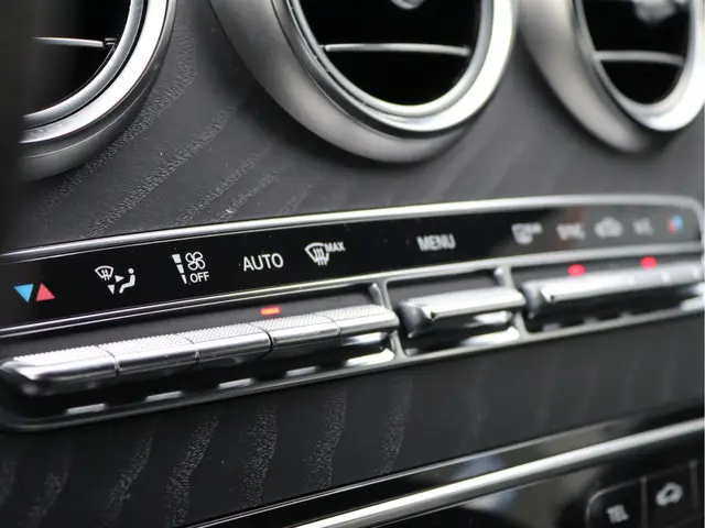 Mercedes-Benz C-Klasse Estate 180 AMG 2020 Benzine 55