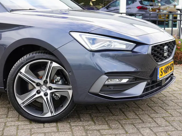 SEAT Leon 1.5 eTSI FR 150PK 2023 Hybride Benzine 11