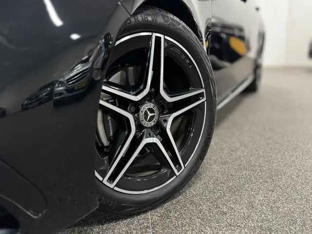 Mercedes-Benz A-Klasse 200 AMG Line 2023 Benzine 9