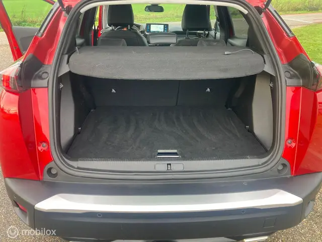 Peugeot 2008 1.2 PureTech Allure 2021 Benzine 13