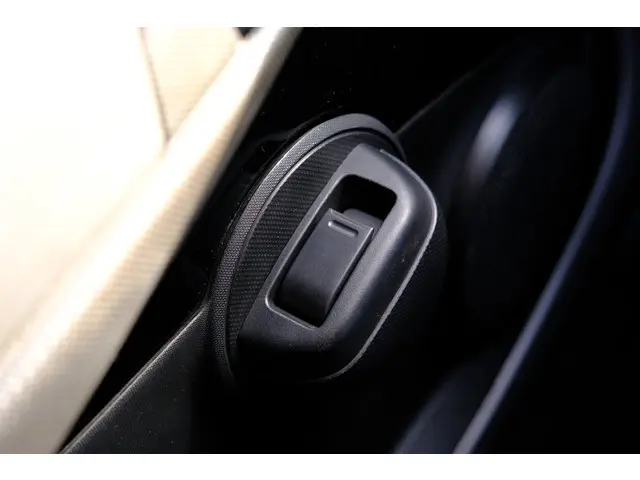 Peugeot 107 1.0 Blue Lease 5-drs Airco 2013 Benzine 14