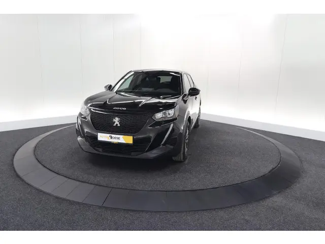 Peugeot 2008 PureTech 130 EAT8 Active Pack 2023 Benzine 67