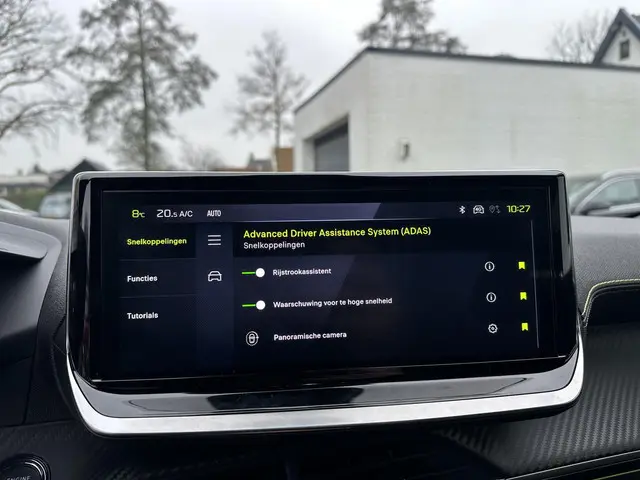 Peugeot 2008 1.2 Hybrid 145 PK GT 2025 Hybride Benzine 23