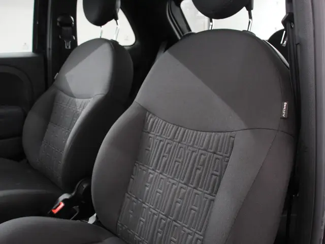 Fiat 500 1.0 Hybrid Dolcevita Finale 2024 Benzine 10