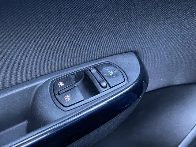 Opel Corsa 1.4 Favourite 2018 Benzine 22