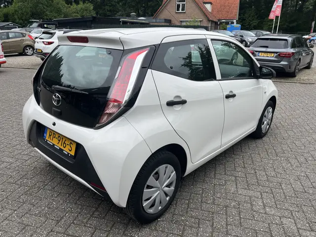 Toyota Aygo 1.0 VVT-i x-fun 1e Eigenaar 2018 Benzine 4