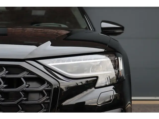 Audi A8 60 TFSI e Quattro S-Line | 2023 Hybride Benzine 23